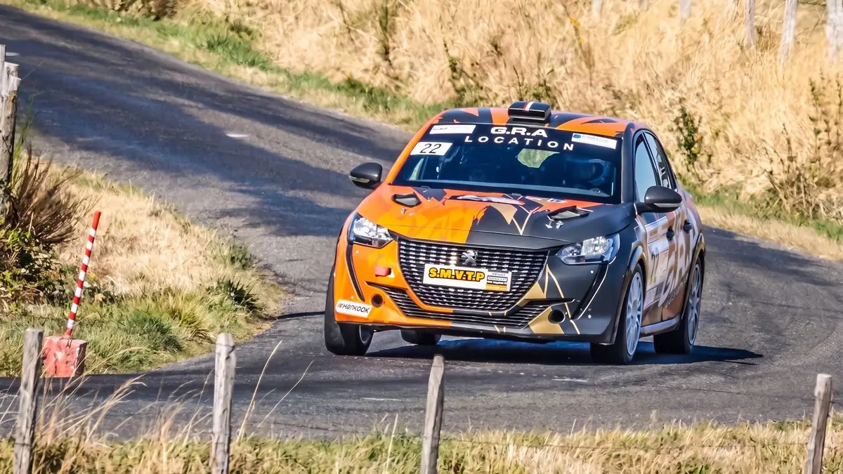 Peugeot 208 Rally4 en compétition rallye